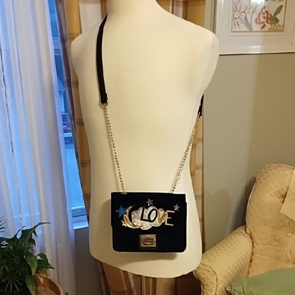 Olivia Miller Purse "Love" - Picture 1 of 8